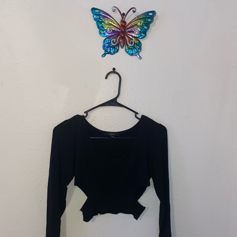 Long sleeve crop
